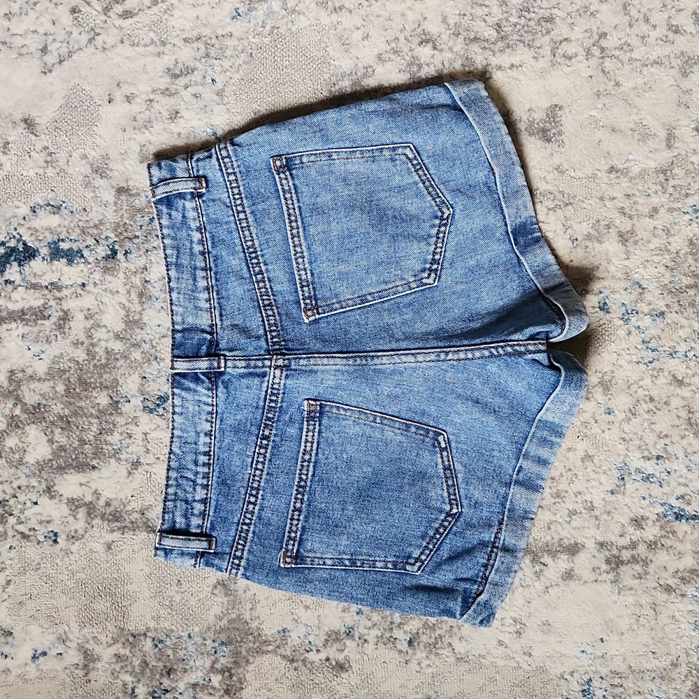 Bullhead Women's Size 5 Denim‎ Rolled Cuff High Rise Mom Short